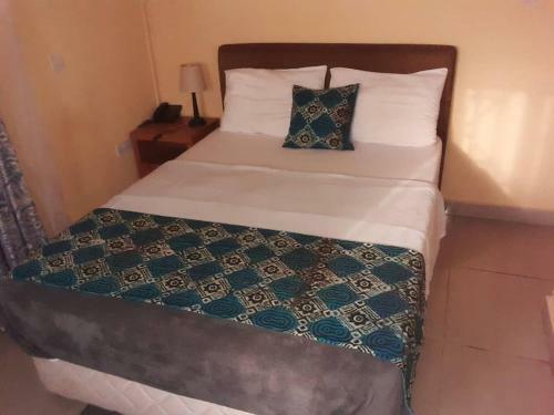 Hotel Jayliz Lodge Adenta,accra