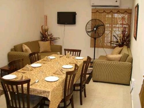 Hotel Jayliz Lodge Adenta,accra