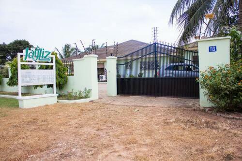 Hotel Jayliz Lodge Adenta,accra