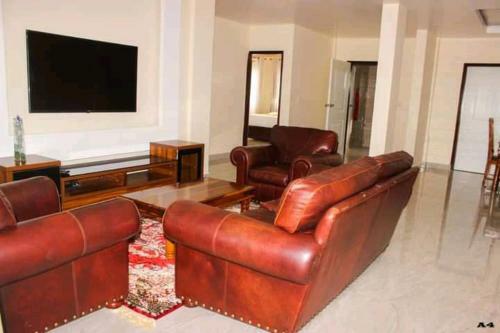 L S Apartment's