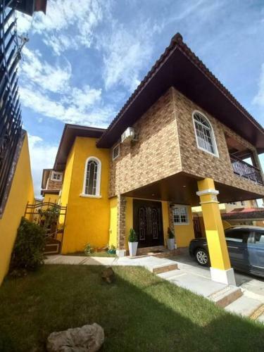 Beautiful 4 Bedroom House With Pool!