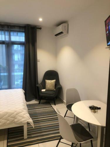 Apartamento Embassy Gardens Luxury Properties