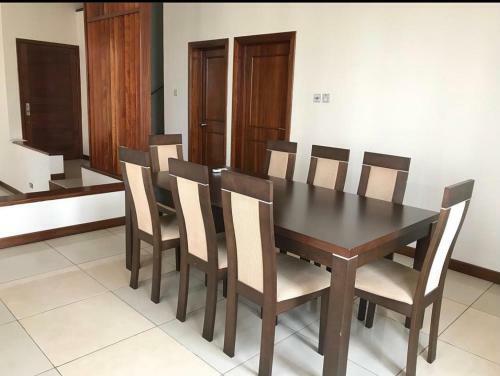Apartamento Three Bedroom Townhouse North Ridge
