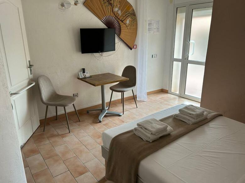 Logis Hotel De La Clape