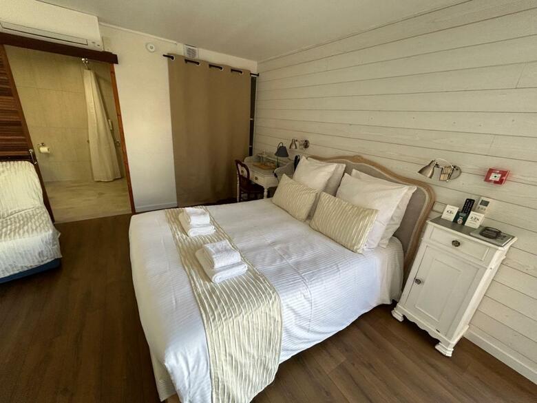 Logis Hotel De La Clape