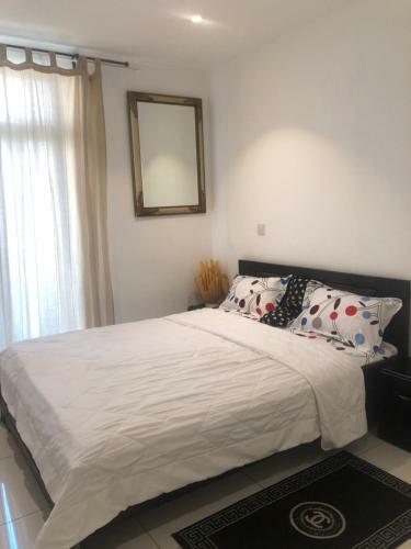 One Bedroom Luxurious Apartment