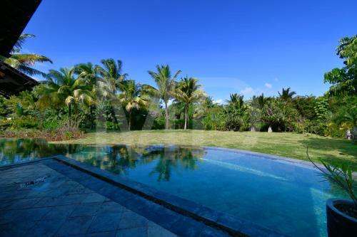 Villa Corallia, Tropical Mansion