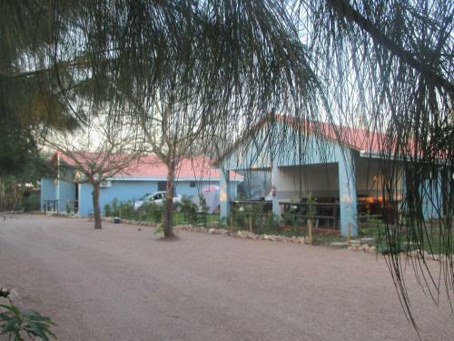 Moony?s Chalets & Camping