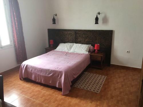 Beach Side Luxurious 4 Bedrooms Villa Ref 1098