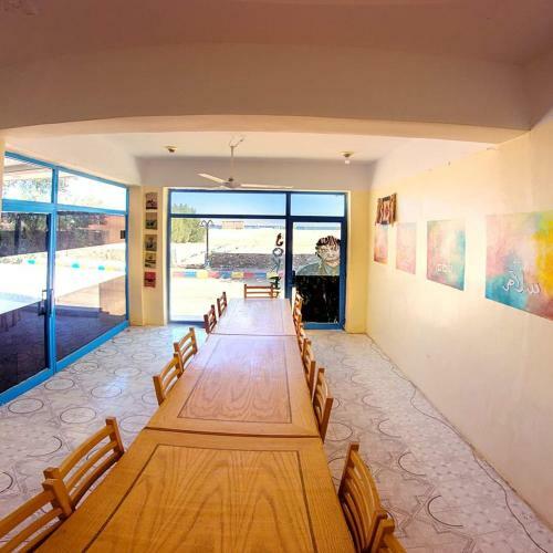 Hotel Blue Bird Village