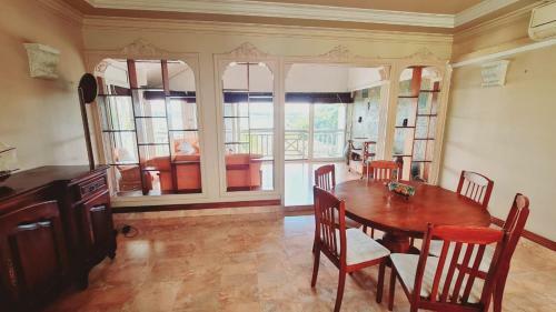 Apartamento Beachfront Penthouse With Panoramic Ocean View
