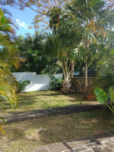 Mont Choisy Beach Apartment