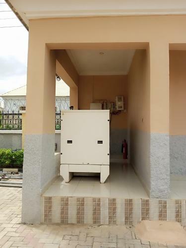Allover Apartments And Suites Apo