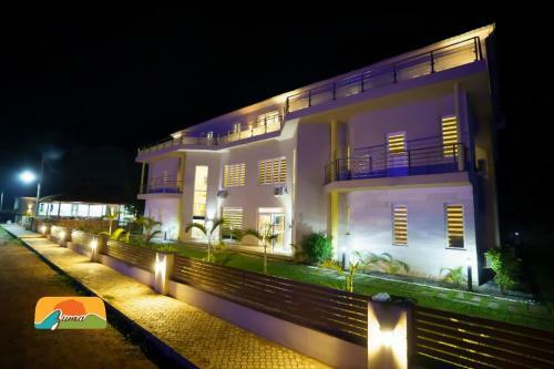 Hotel Zuma Rock Resort