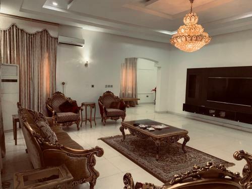 Achievers Villa