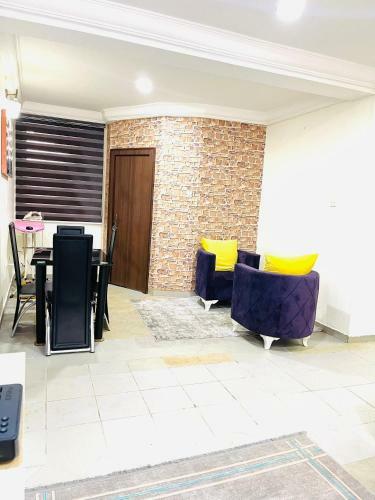 Od-v!ck's Topview, Wuse District, Wifi,dstv, 24hr Power,tight Security