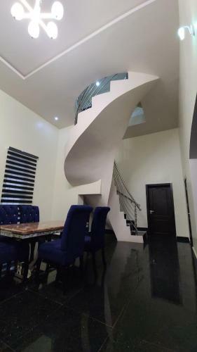 Prince's - Villa