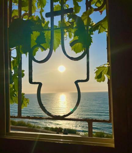 Apartamento Seaside View: Enjoy Sunsets At Fully Equipped Apt.