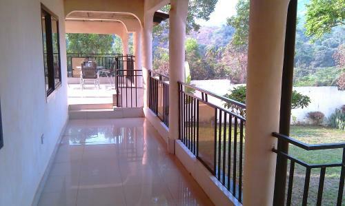 Portersville Private Lodge