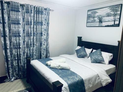 Naibor Stylish Two Bedroom Apartment
