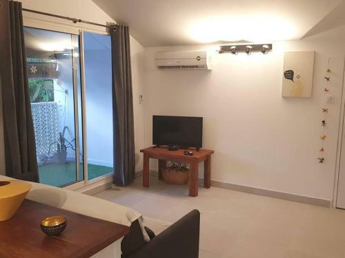 Apartamento Superbe Studio Avec Varangue � 150 M De La Plage � La Saline Les Bains