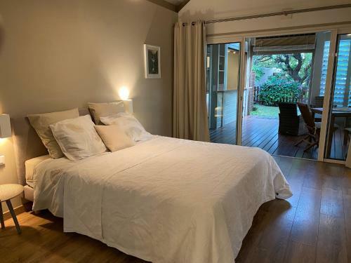 Bungalow "ipom�a" � 2 Pas De La Plage Et Lagon