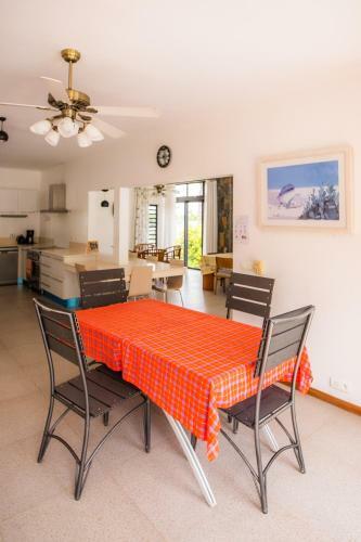 Villa Simone: Sunlit Beach Getaway W/ Pool + Wifi