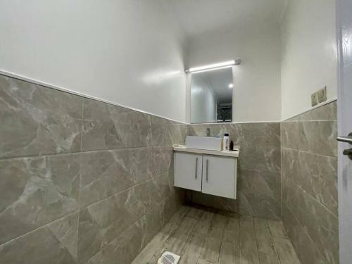 Lovely 3-bedroom Apartment /swimming Pool/gym