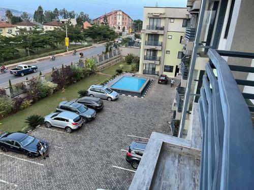 Lovely 3-bedroom Apartment /swimming Pool/gym