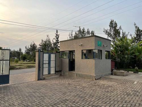 Lovely 3-bedroom Apartment /swimming Pool/gym