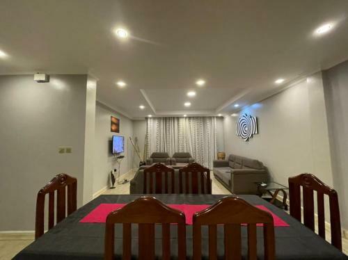 Lovely 3-bedroom Apartment Swimming Poolgym