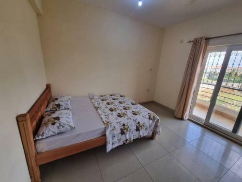 A Lovely 3-bedroom Apartment With A Rooftop Pool