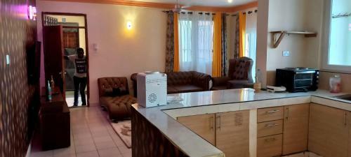 Lovely Serviced 3 Bedroom Apartment