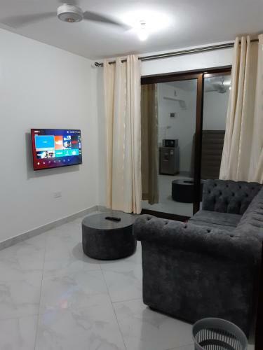 Bed & Breakfast Fahamu Luxury Bamburi