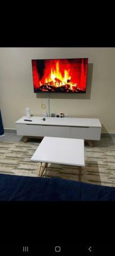 Spacious Studio Apartment, Free Parking On Premise
