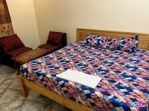 Hostal Chambre Priv�e Climatisee-acces Douche-salon -cuisine-netflix
