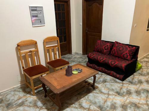 Hostal Chambre Priv�e Climatisee-acces Douche-salon -cuisine-netflix