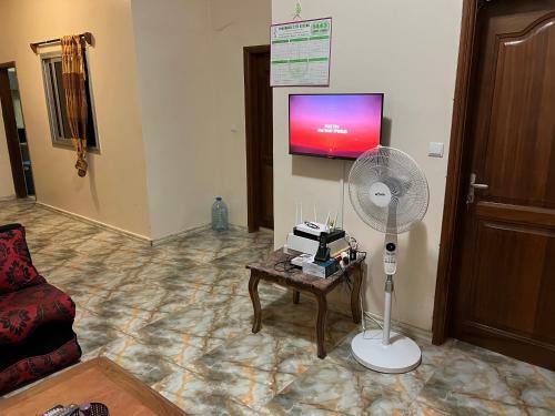 Hostal Chambre Priv�e Climatisee-acces Douche-salon -cuisine-netflix