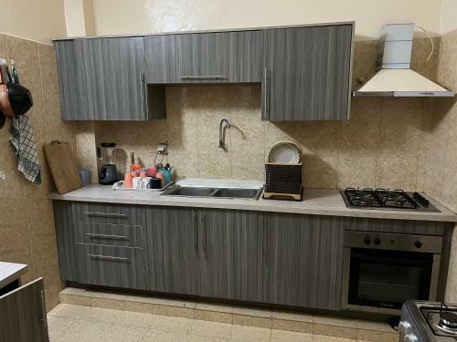 Hostal Chambre Priv�e Climatisee-acces Douche-salon -cuisine-netflix