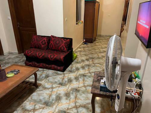 Hostal Chambre Priv�e Climatisee-acces Douche-salon -cuisine-netflix