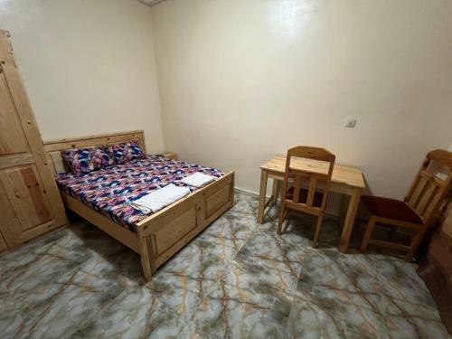 Hostal Chambre Priv�e Climatisee-acces Douche-salon -cuisine-netflix
