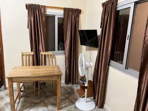 Hostal Chambre Priv�e Climatisee-acces Douche-salon -cuisine-netflix