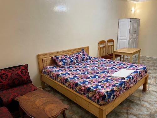 Hostal Chambre Priv�e Climatisee-acces Douche-salon -cuisine-netflix
