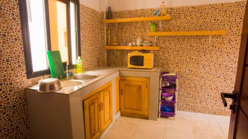 Joli Meubl� Pr�s De La Plage � Dakar