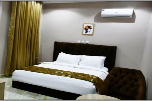 Pearl And Diamond Hotel