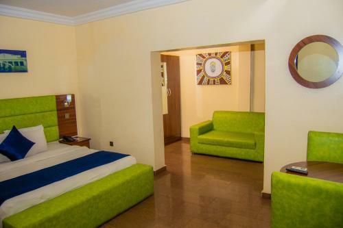 Hotel Kakanfo Inn & Conference Centre