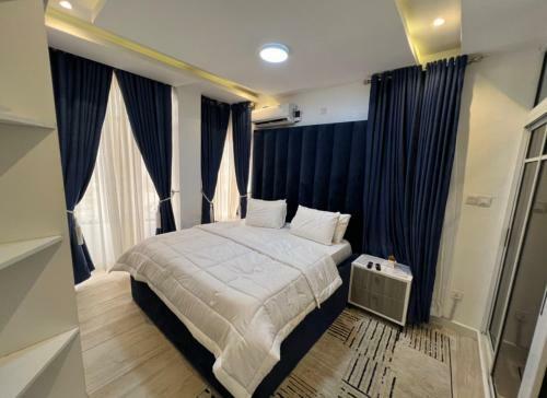 Five Star Luxury Apartments