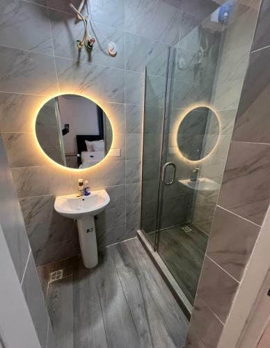 Five Star Luxury Apartments