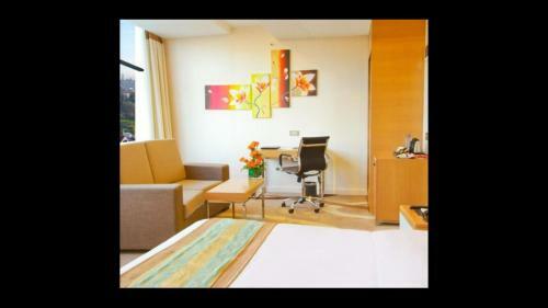Hostal Room In Bb - Prideinn Azure Hotel Nairobi 3
