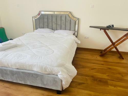 Eclectic One Bedroom Furnished Apartment